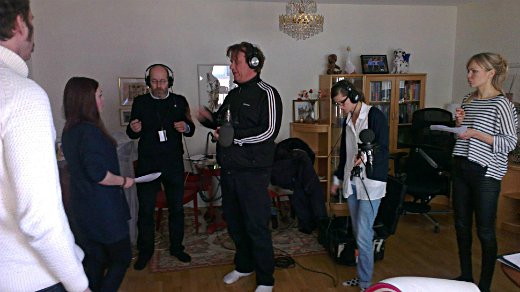 Från vänster: skådespelare Joakim Gräns, skådespelare Natalie Fredholm, regissör Augustin Erba, ljudtekniker Jan Cruseman, produktionsassistent Julia Kommel och skådespelare Marie Robertson.